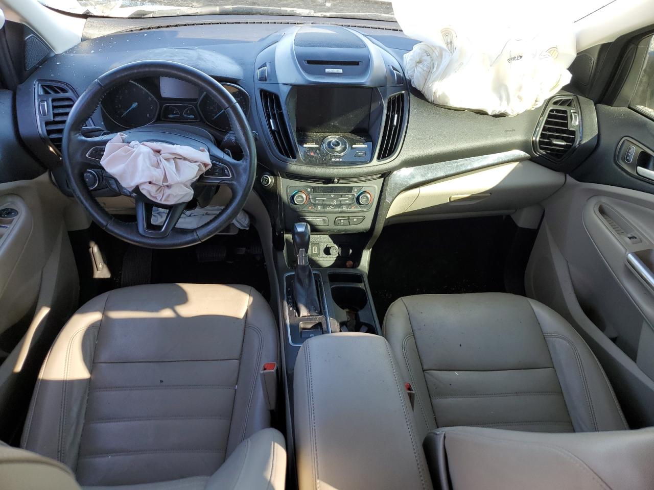 2017 Ford Escape Titanium VIN: 1FMCU0J99HUC72013 Lot: 92088555