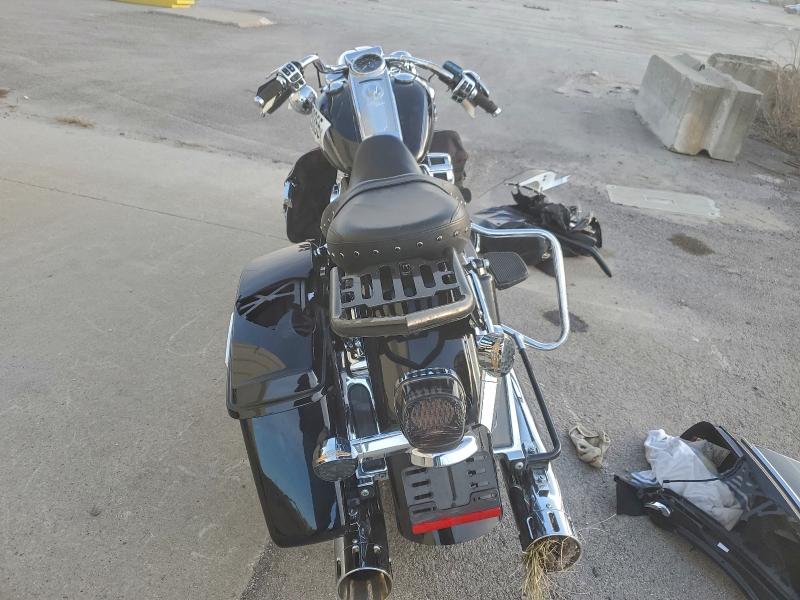 2015 HARLEY-DAVIDSON FLHR ROAD KING  