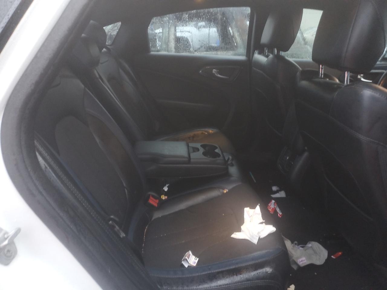 2015 Chrysler 200 S VIN: 1C3CCCDG2FN553682 Lot: 91846555