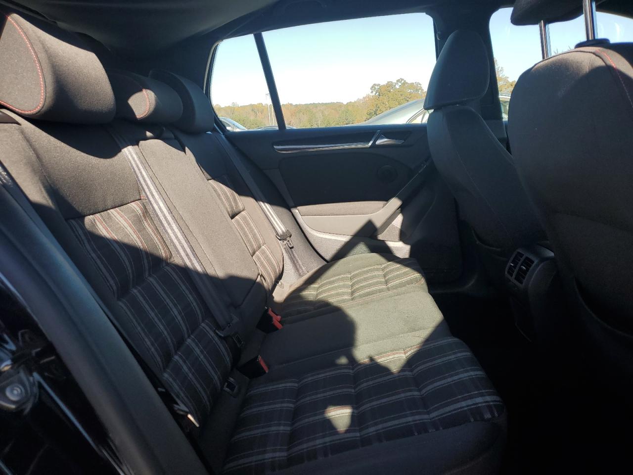 2011 Volkswagen Gti VIN: WVWHD7AJXBW149927 Lot: 92275625