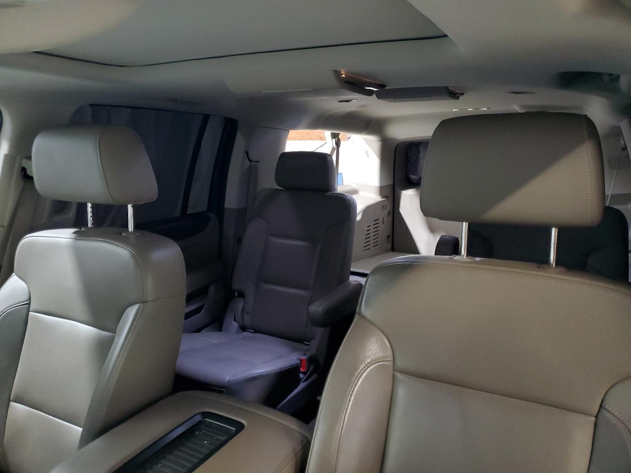 2016 GMC Yukon Xl K1500 Slt VIN: 1GKS2GKC8GR277637 Lot: 91558155