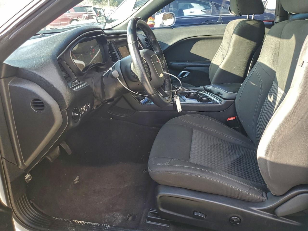 2016 Dodge Challenger Sxt VIN: 2C3CDZAG7GH301098 Lot: 93699595