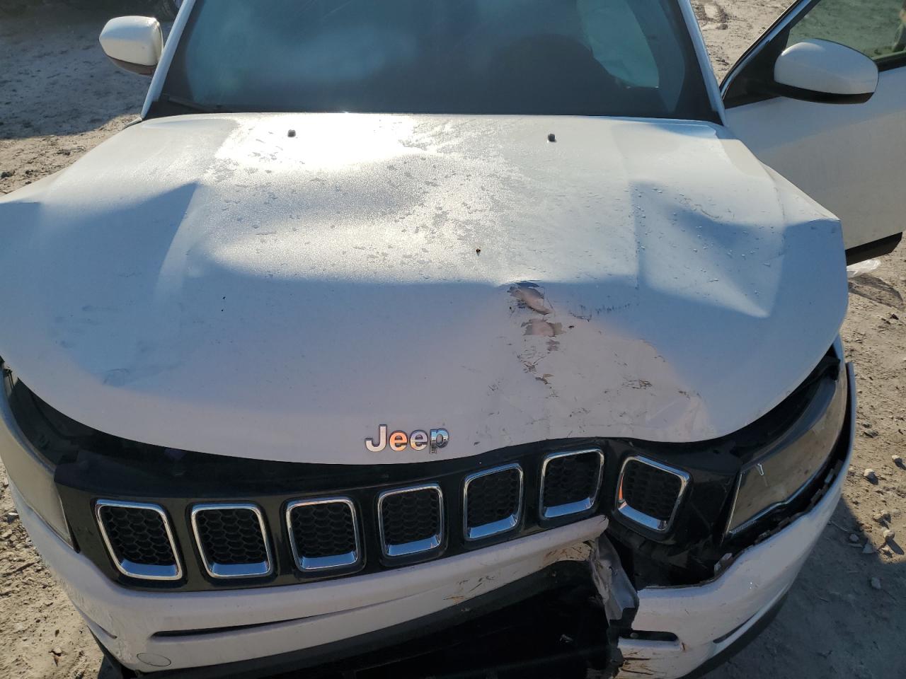 2018 Jeep Compass Latitude VIN: 3C4NJCBB8JT226052 Lot: 91655485