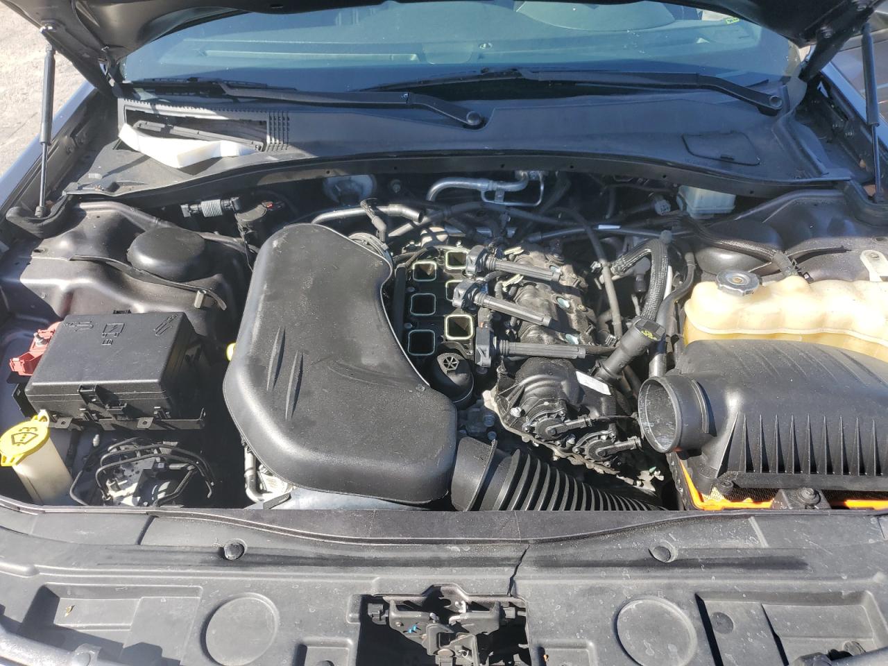 2019 Chrysler 300 S VIN: 2C3CCABG7KH648037 Lot: 92183395