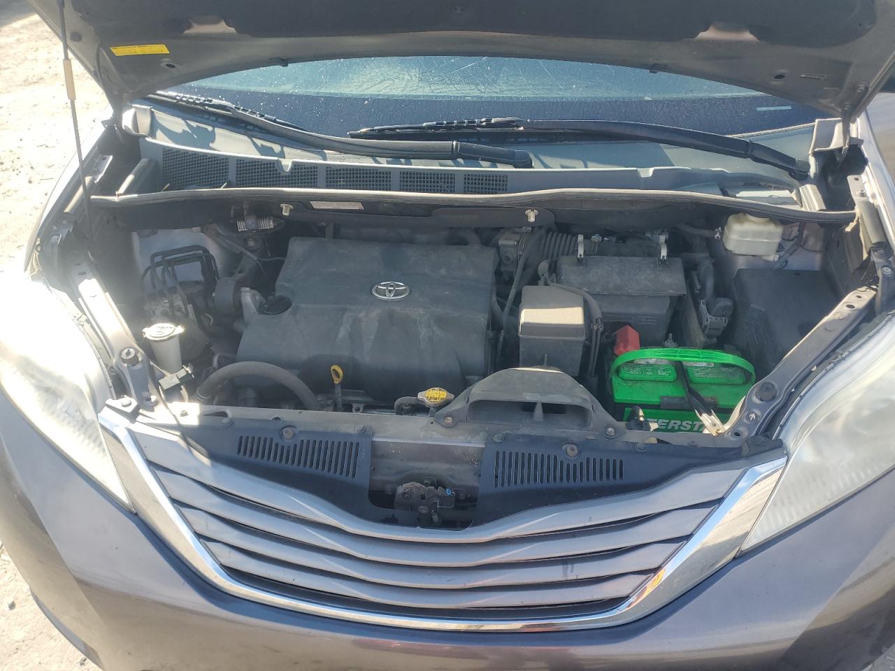 2011 Toyota Sienna Xle VIN: 5TDYK3DCXBS105793 Lot: 93323225