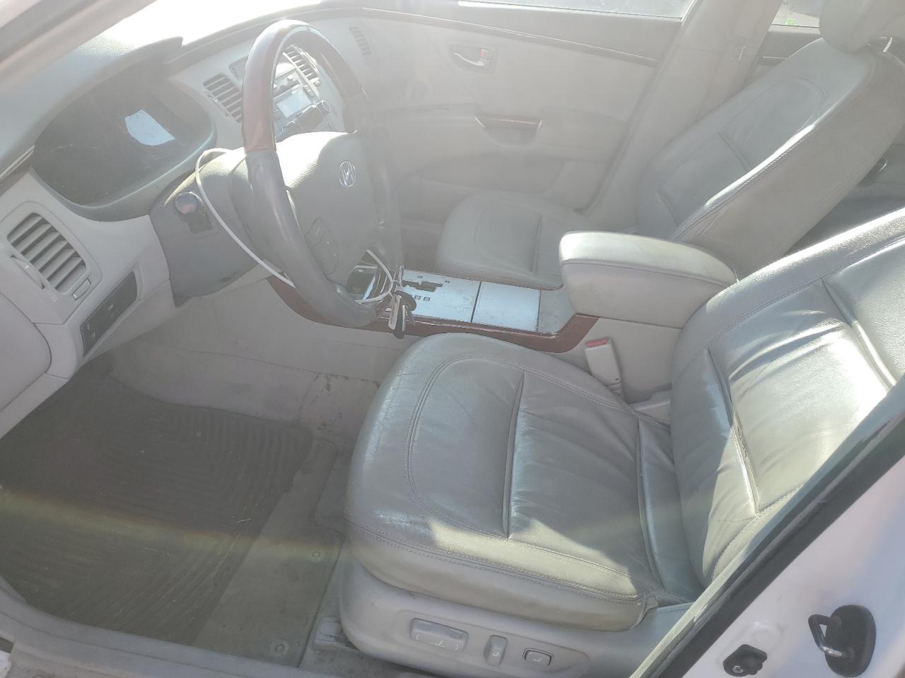 2007 Hyundai Azera Se VIN: KMHFC46F17A216623 Lot: 92215805