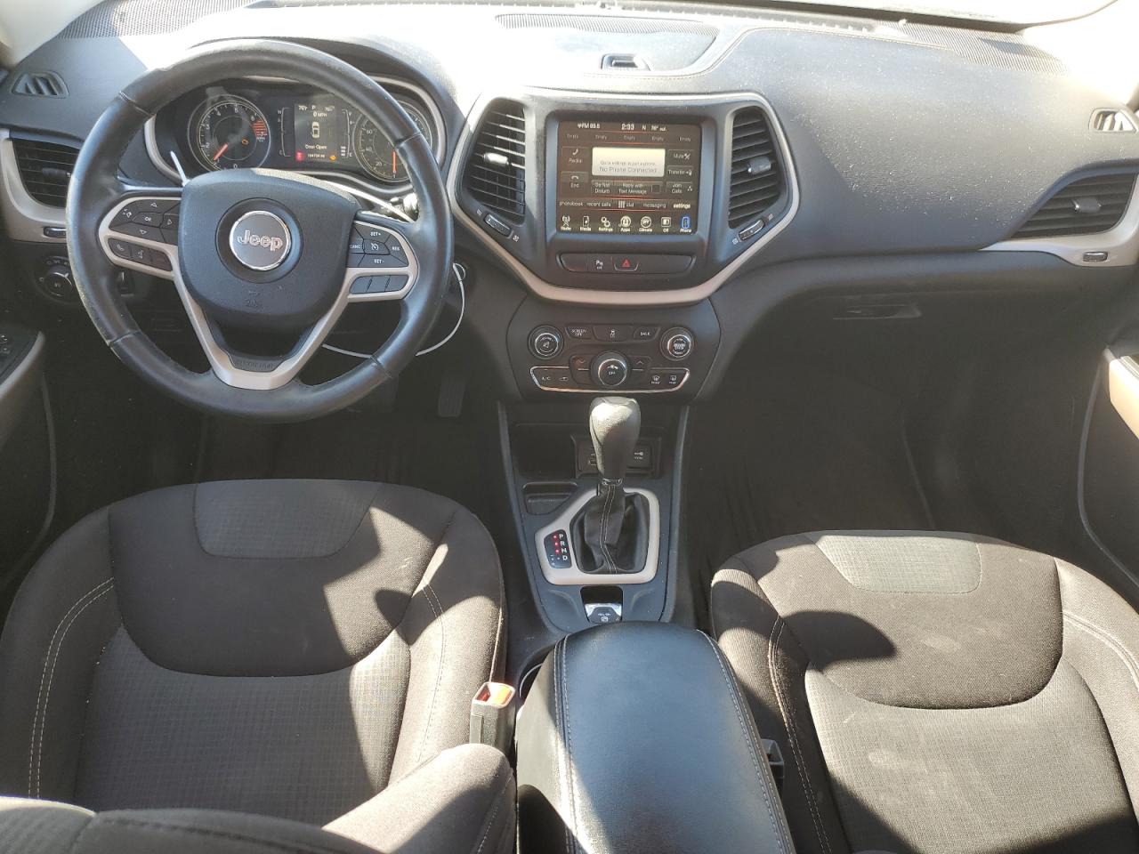 2017 Jeep Cherokee Latitude VIN: 1C4PJLCB3HW592674 Lot: 90129785