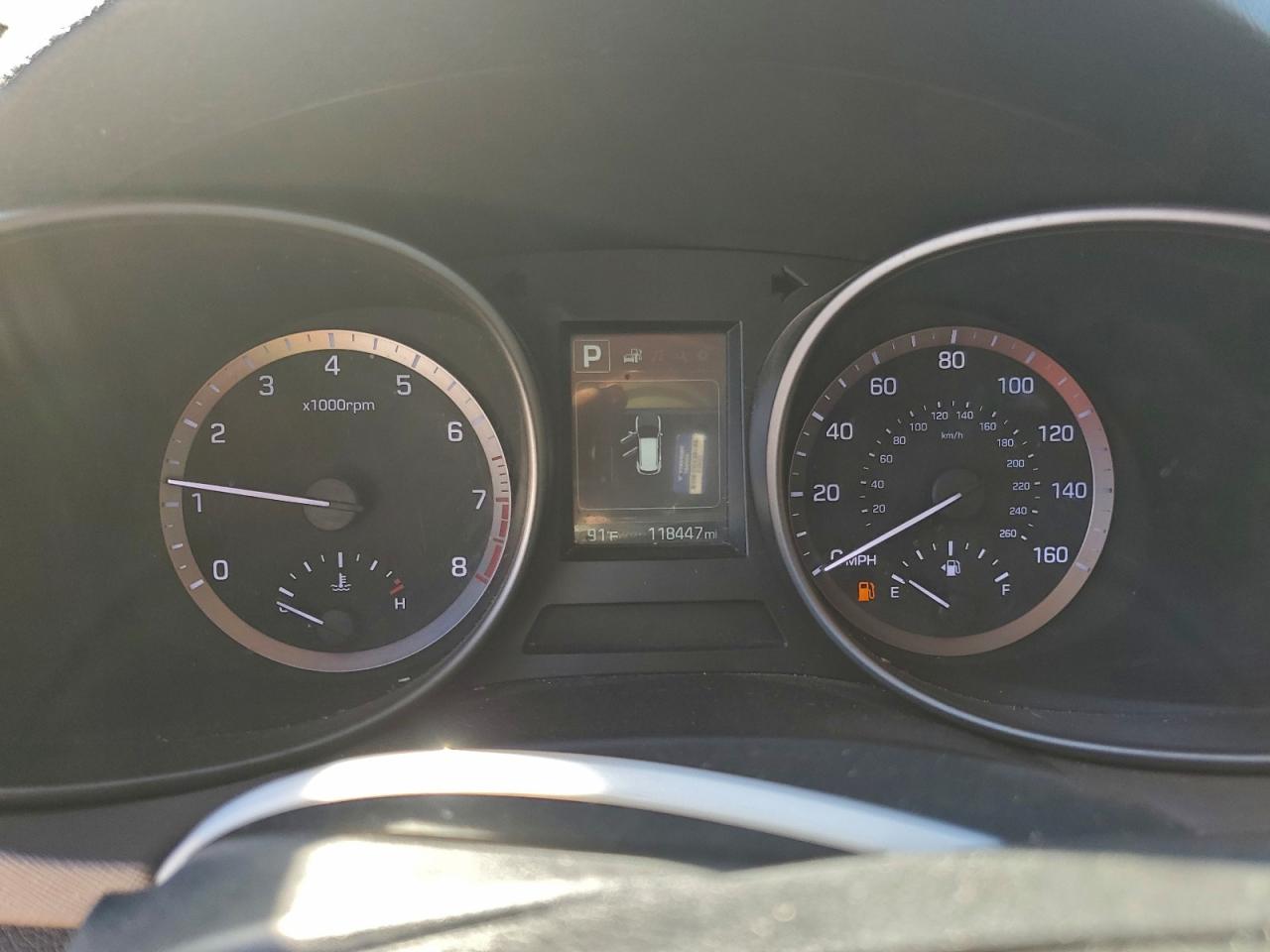 2017 Hyundai Santa Fe Se VIN: KM8SMDHF8HU227997 Lot: 94508375