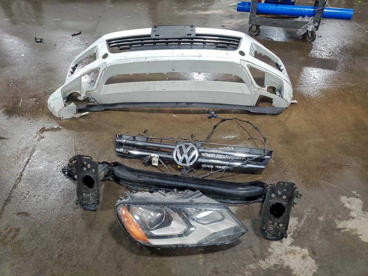 2014 Volkswagen Touareg V6 Tdi VIN: WVGEP9BP3ED011604 Lot: 93676045