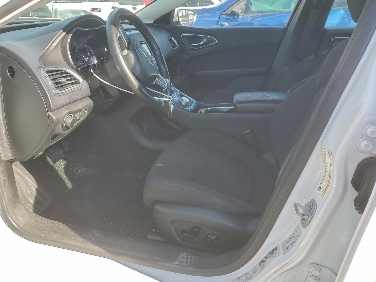 2015 Chrysler 200 Limited VIN: 1C3CCCAB6FN617134 Lot: 93397475