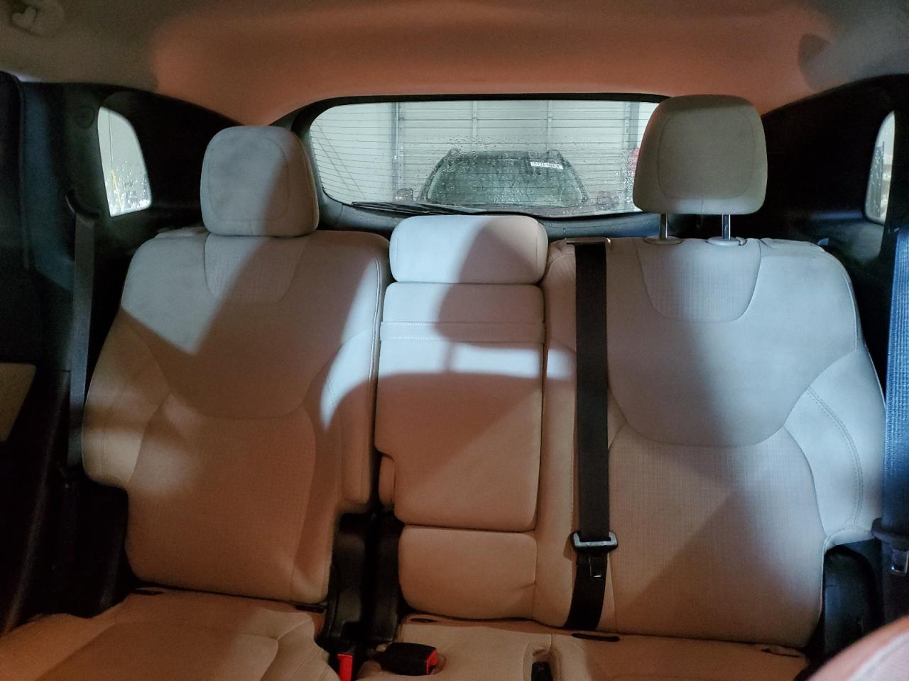 2016 Jeep Cherokee Latitude VIN: 1C4PJLCB8GW363552 Lot: 92060685