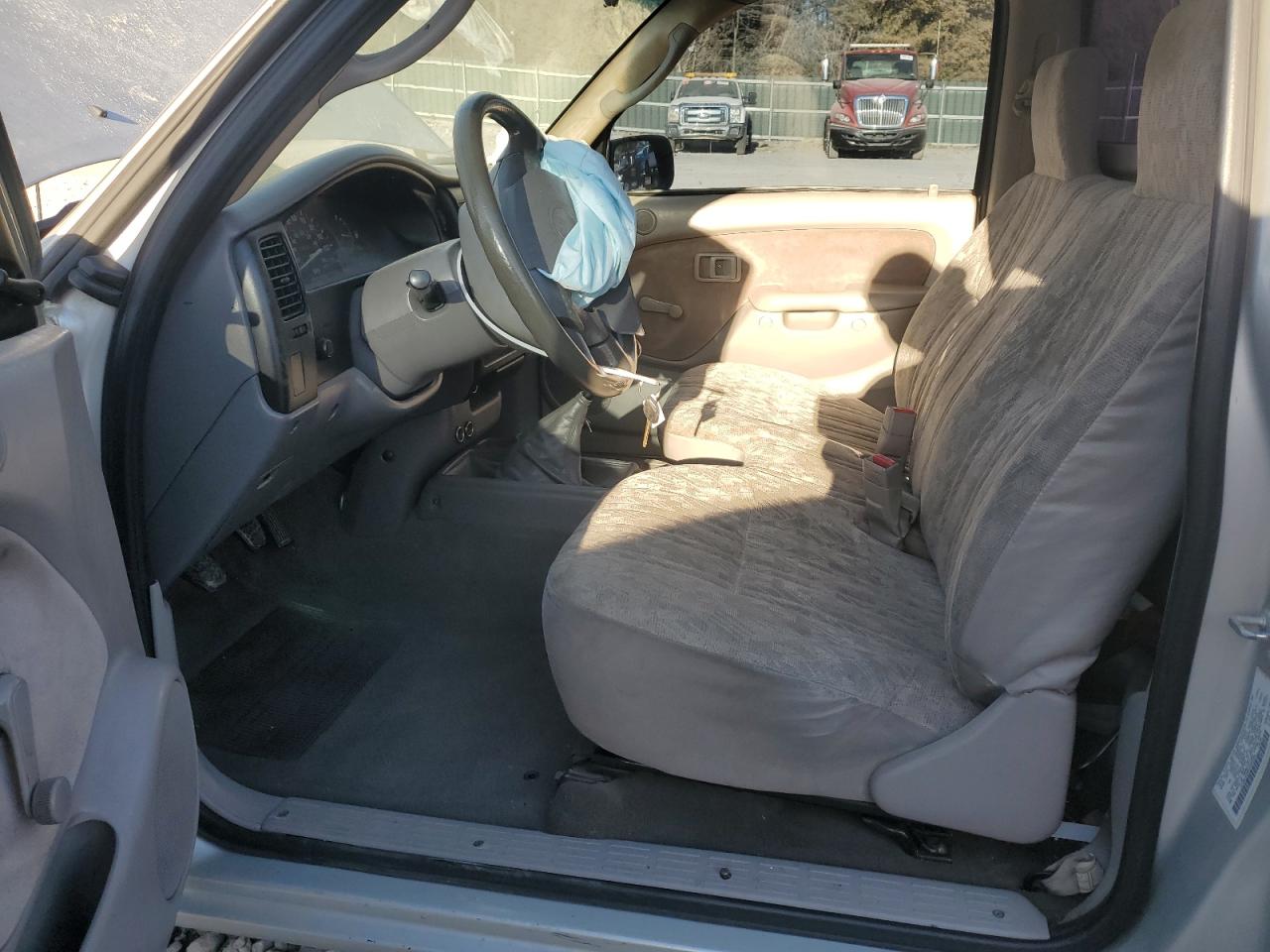 2002 Toyota Tacoma VIN: 5TENL42N82Z060060 Lot: 92431795