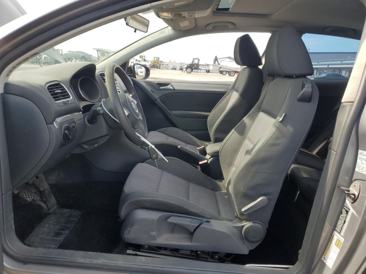 2012 Volkswagen Golf VIN: WVWAB7AJ8CW332512 Lot: 93113275