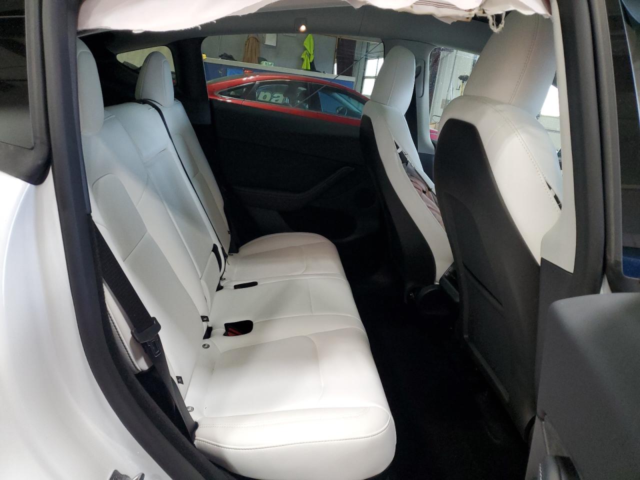 2025 Tesla Model Y VIN: 7SAYGDEE0SF223382 Lot: 91551895