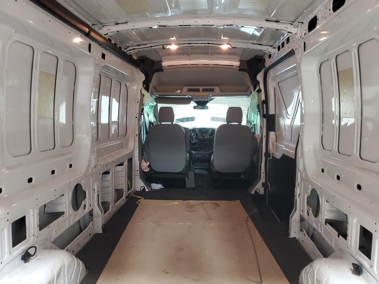 2016 Ford Transit Delivery Van VIN: 1FTYR2CM2GKA17092 Lot: 92704315