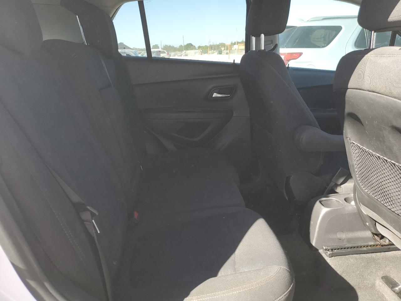 2020 Chevrolet Trax Ls VIN: 3GNCJKSB8LL142843 Lot: 92580295