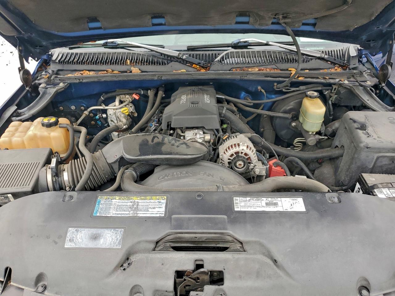 2000 Chevrolet Silverado C1500 VIN: 2GCEC19T5Y1245215 Lot: 93918755