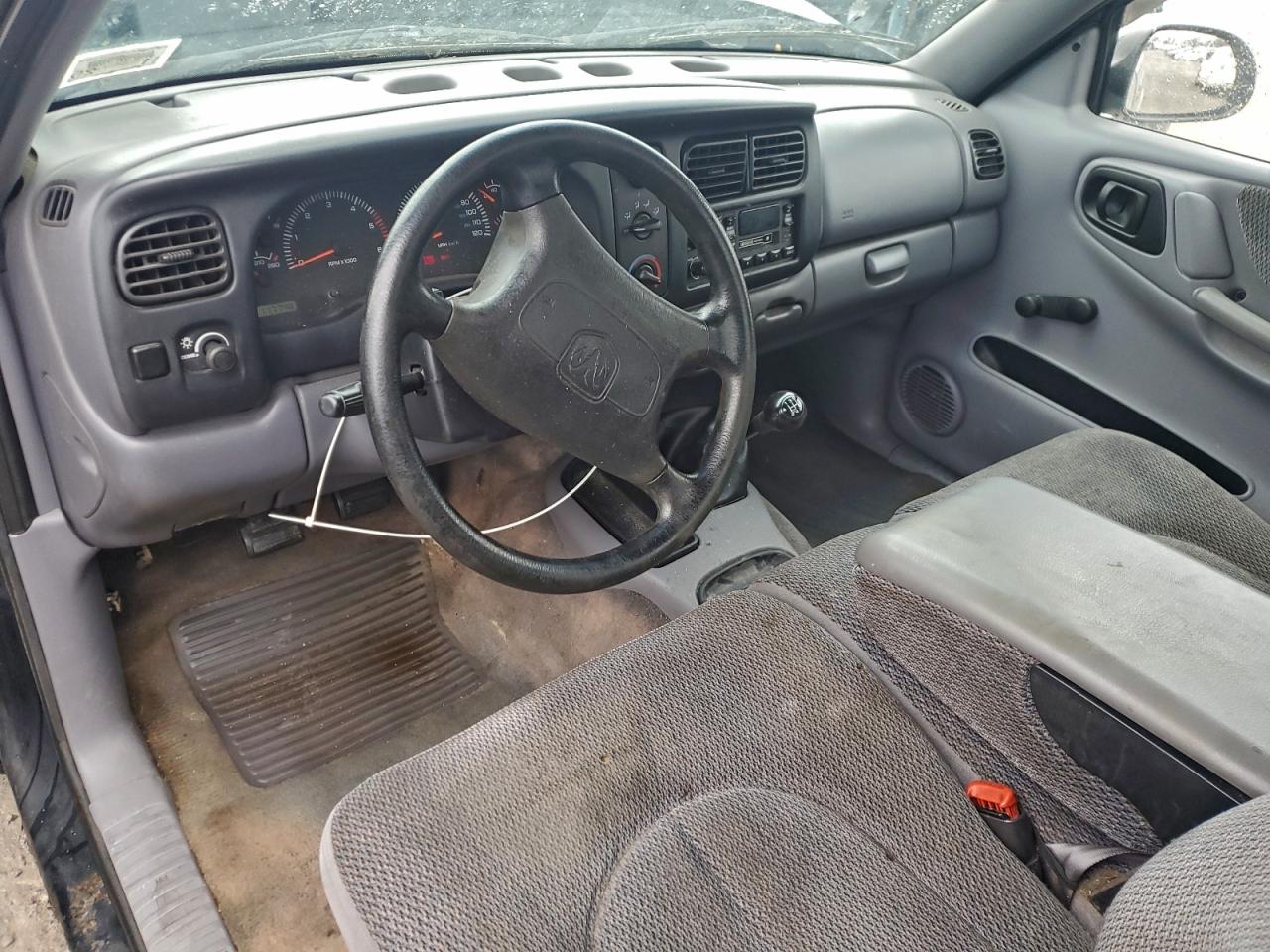 1998 Dodge Dakota VIN: 1B7FL26X1WS592667 Lot: 90124665