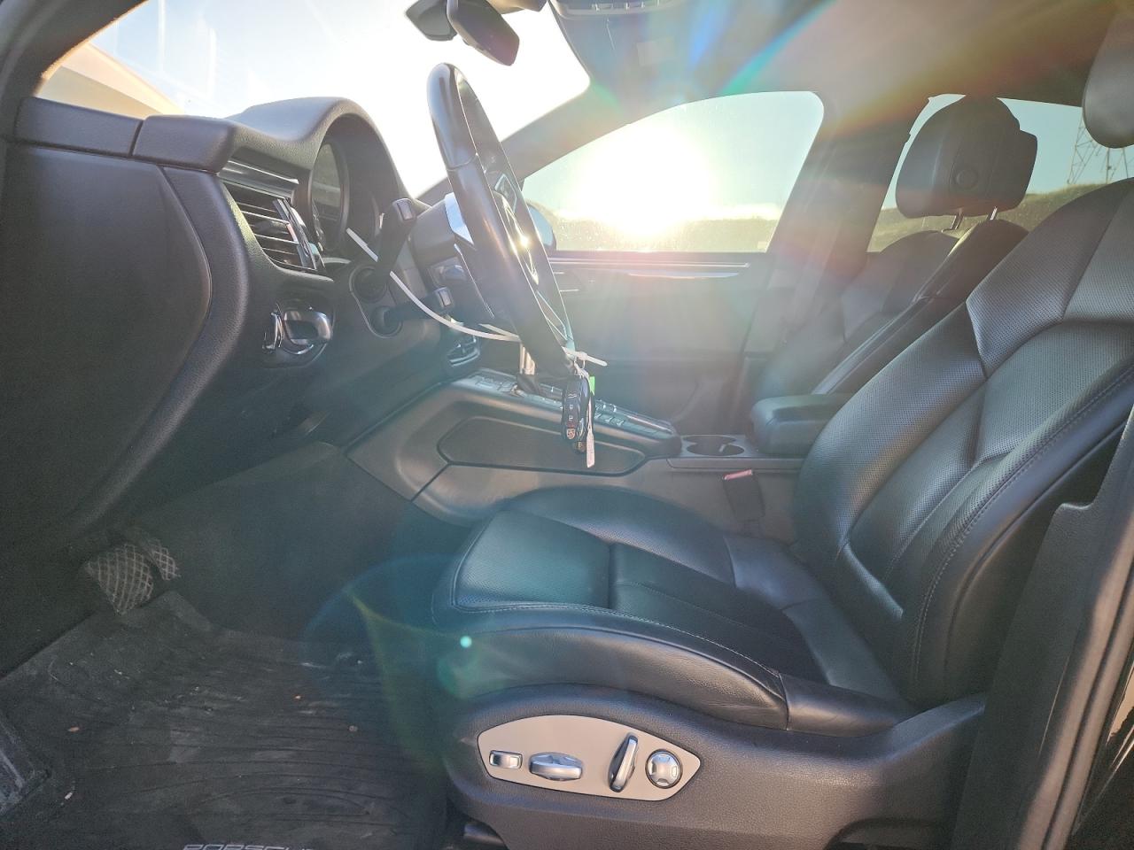 2020 Porsche Macan S VIN: WP1AB2A53LLB31039 Lot: 92882435