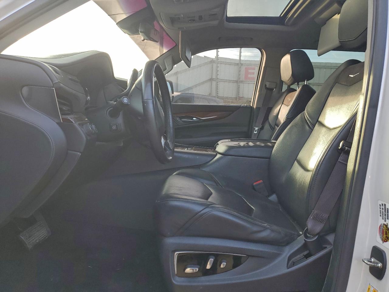 2017 Cadillac Escalade Luxury VIN: 1GYS4BKJ7HR347597 Lot: 93640345