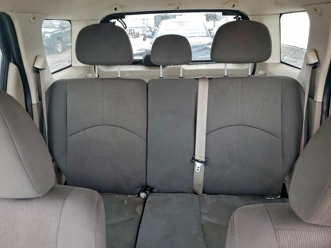 2011 Mazda Tribute I VIN: 4F2CY0C76BKM04927 Lot: 93953985