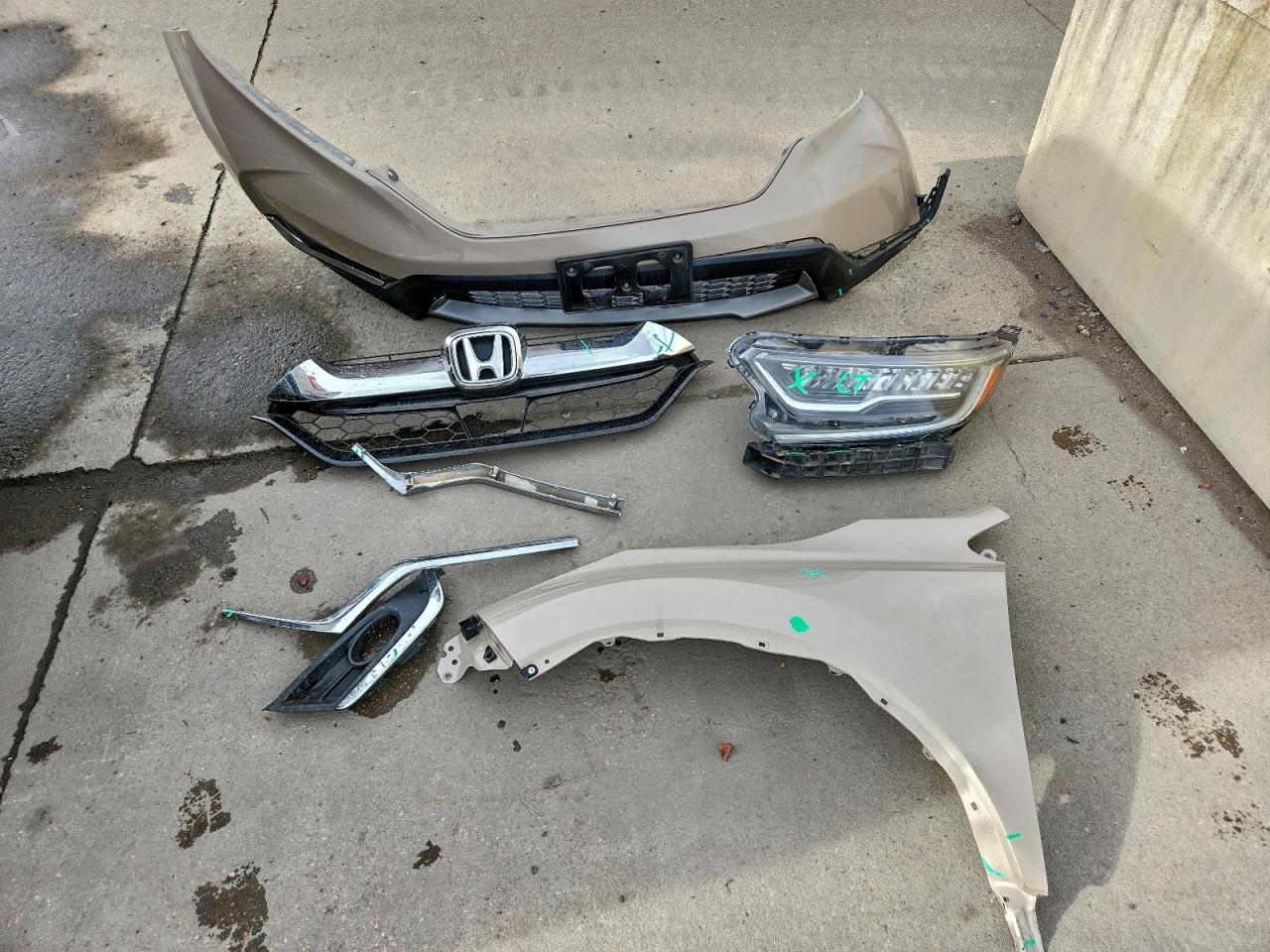 2017 Honda Cr-V Touring VIN: 5J6RW2H90HL011136 Lot: 94347185