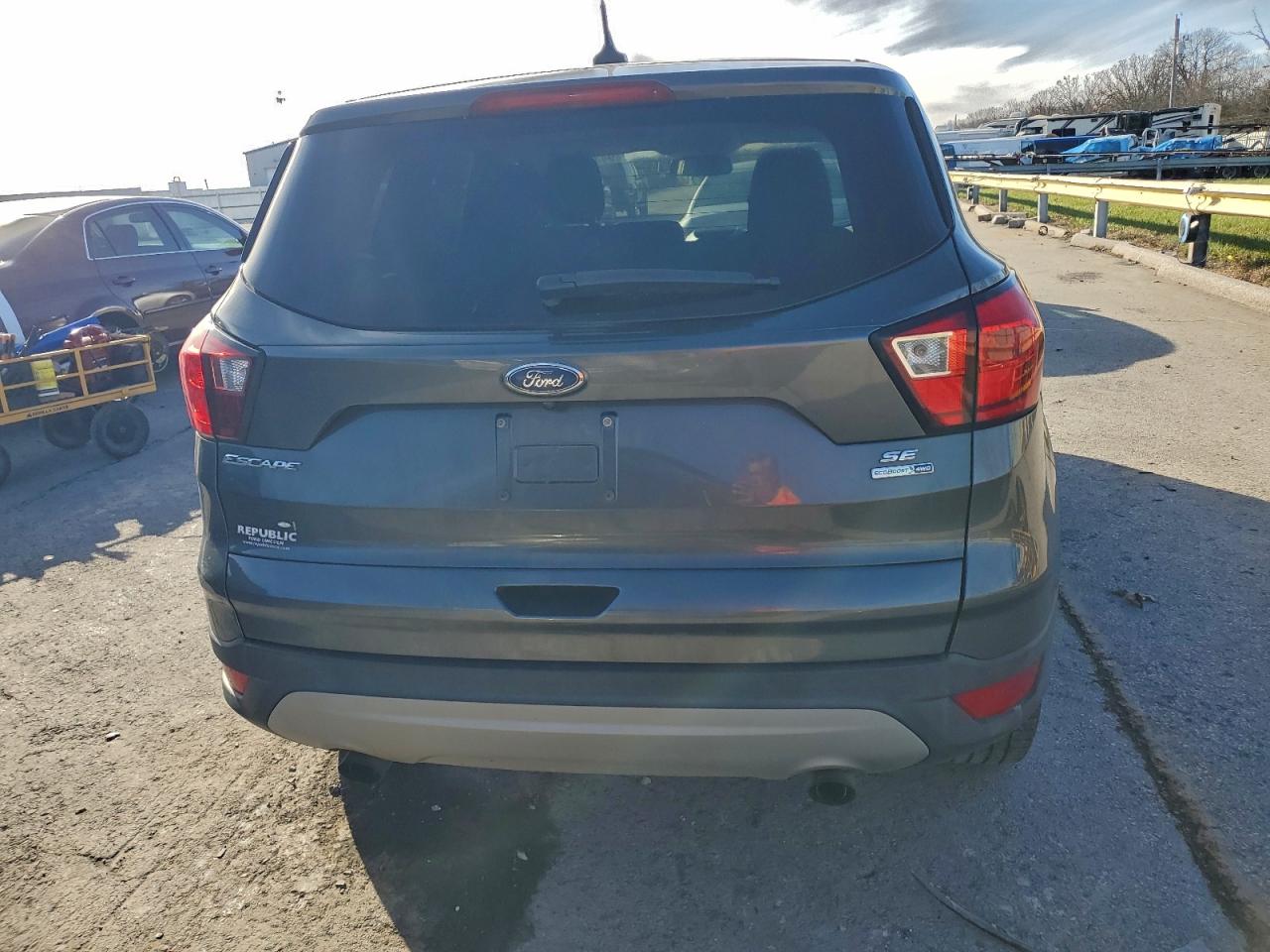 2019 Ford Escape Se VIN: 1FMCU9GD4KUC53473 Lot: 94394975