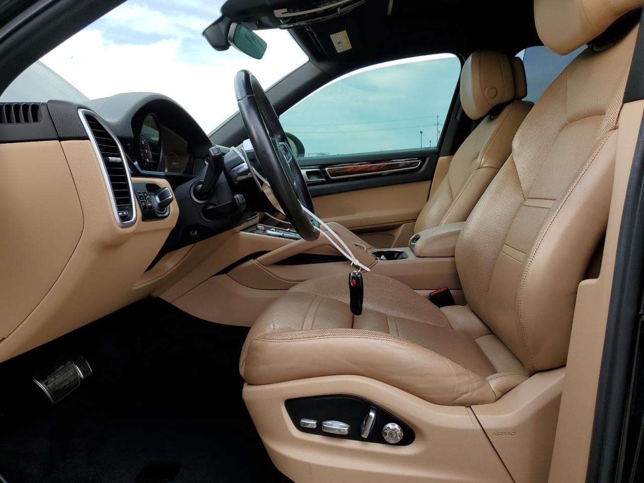 2019 Porsche Cayenne S VIN: WP1AB2AY5KDA61935 Lot: 92854295