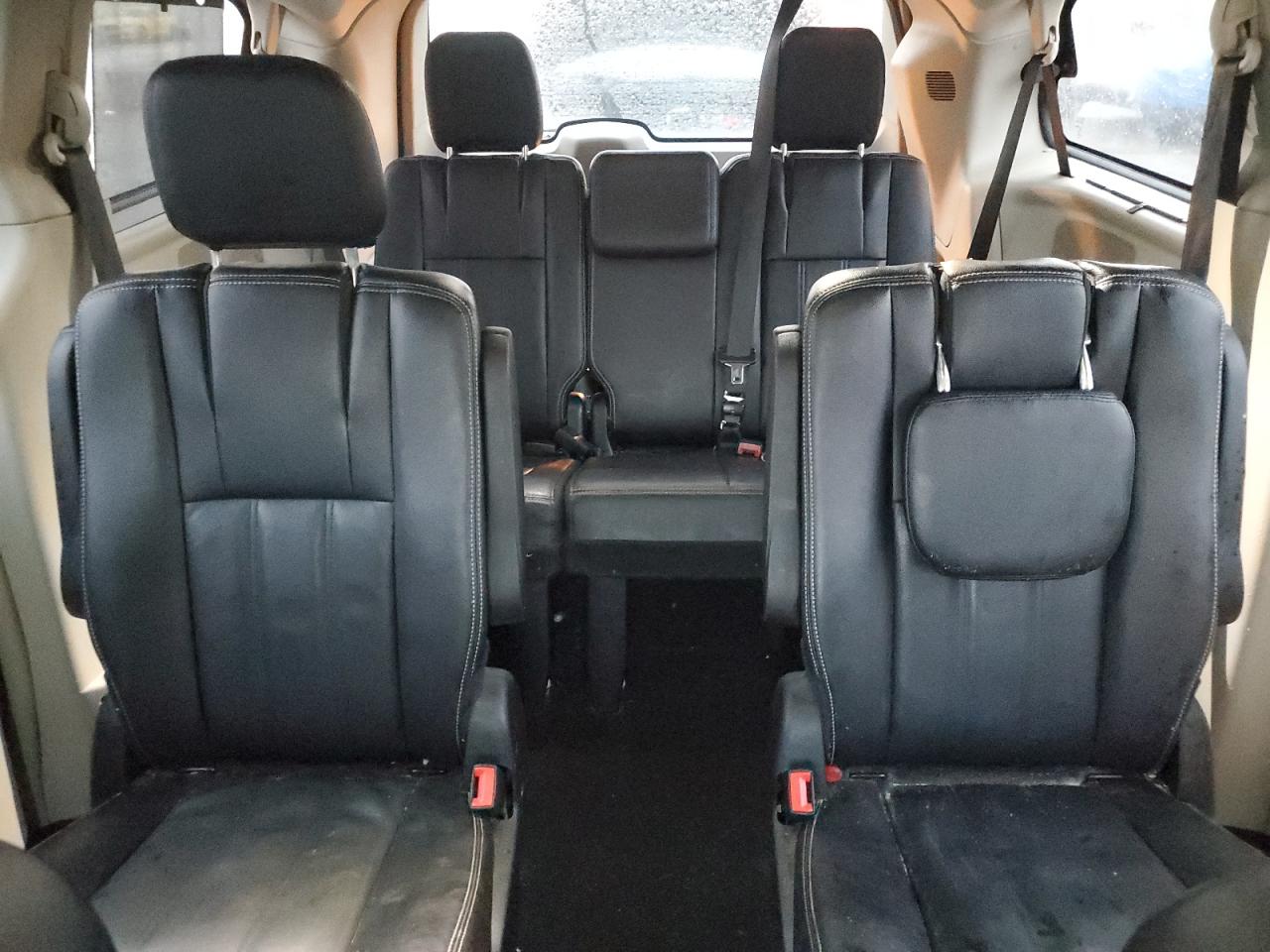 2016 Chrysler Town & Country Touring VIN: 2C4RC1BG2GR111082 Lot: 93370165