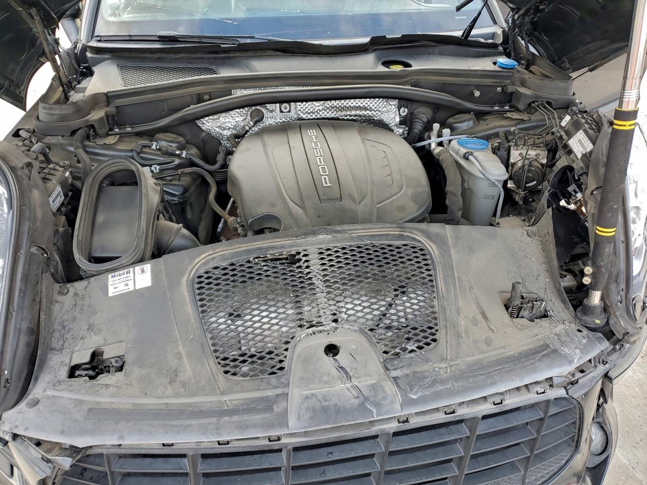 2018 Porsche Macan VIN: WP1AA2A57JLB19217 Lot: 93439205