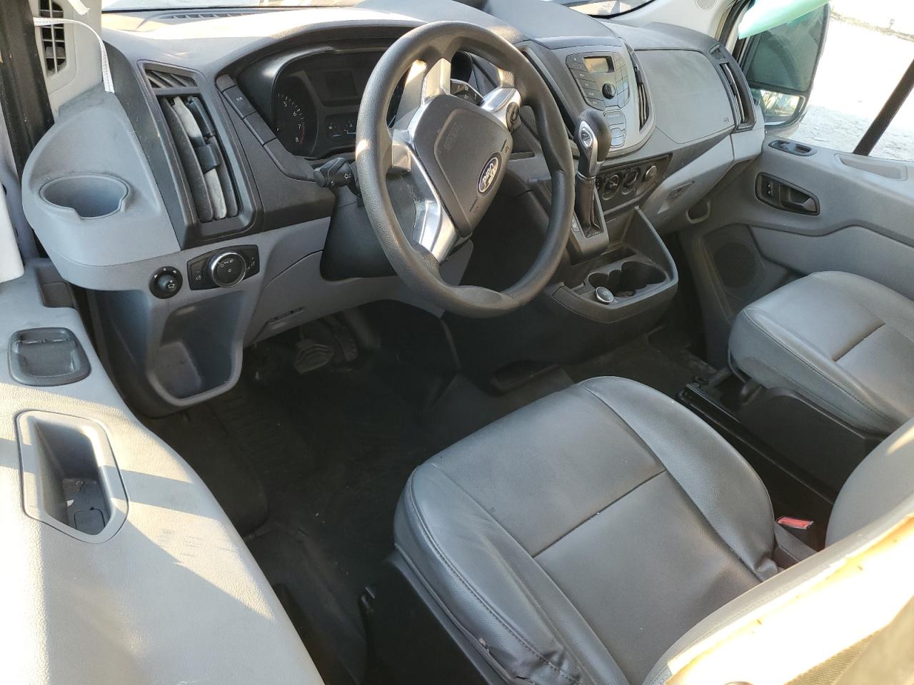 2019 Ford Transit T-250 VIN: 1FTYR3XM8KKA82523 Lot: 92921035