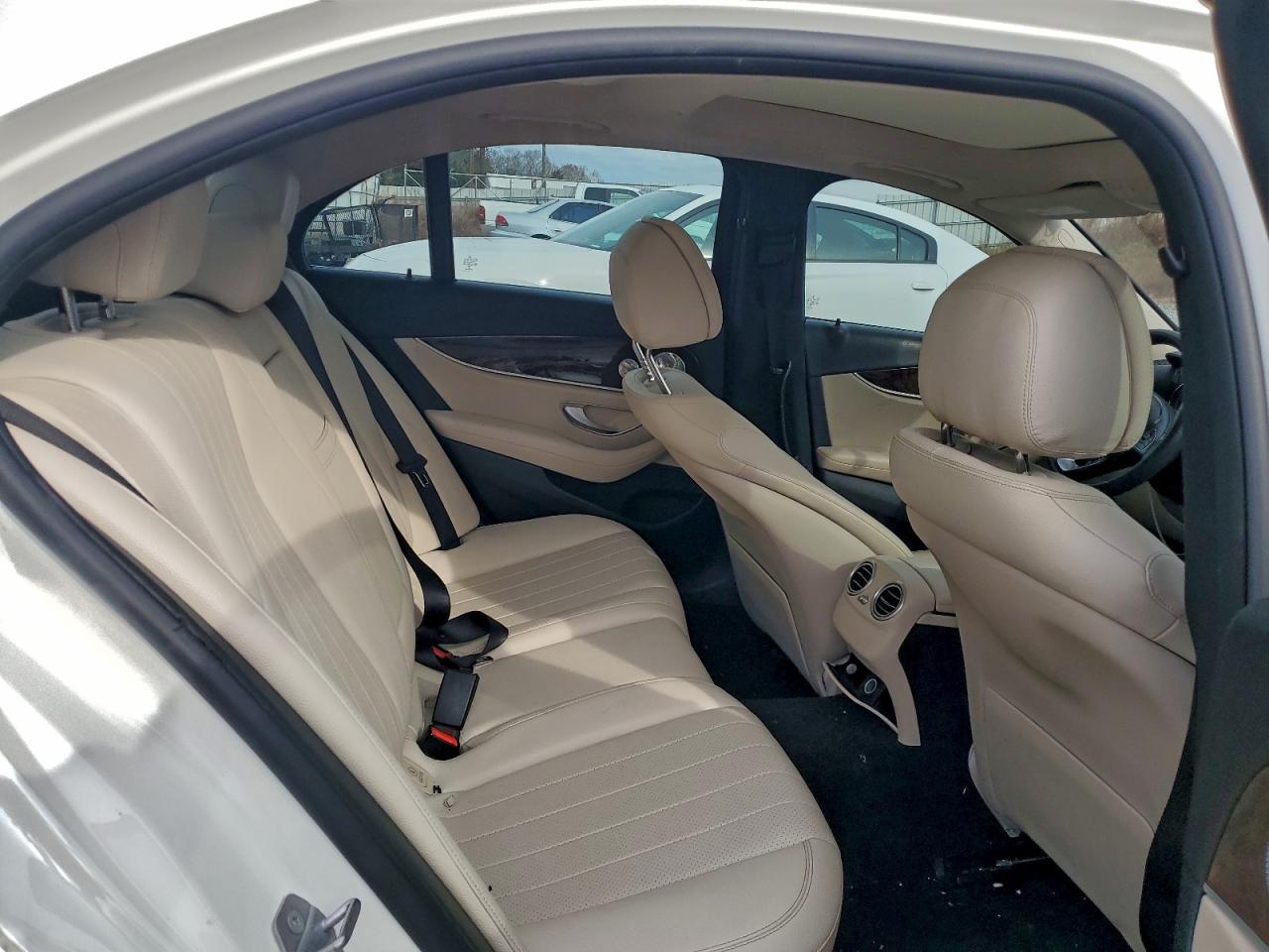2017 Mercedes-Benz E 300 VIN: WDDZF4JB3HA100909 Lot: 94030515