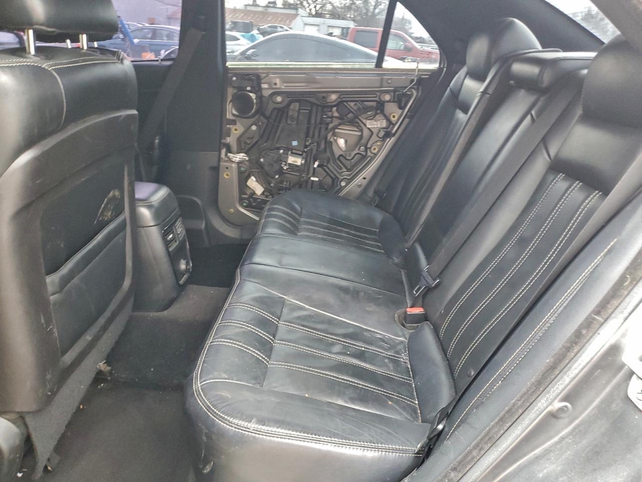 2014 Chrysler 300 S VIN: 2C3CCAGGXEH383949 Lot: 94277555