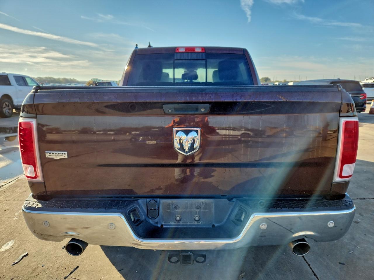 2015 Ram 1500 Laramie VIN: 1C6RR6NM2FS664316 Lot: 94273885