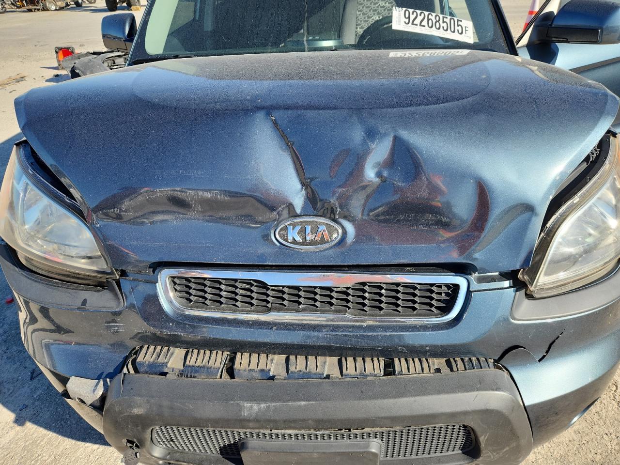 2011 Kia Soul + VIN: KNDJT2A26B7300899 Lot: 92268505