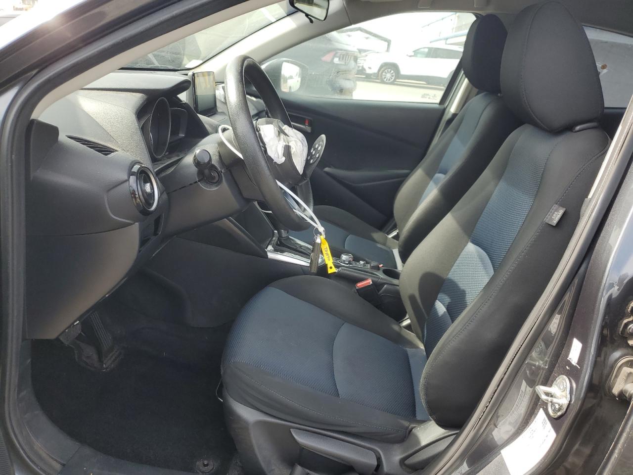 2020 Toyota Yaris L VIN: 3MYDLBYVXLY712001 Lot: 92403465