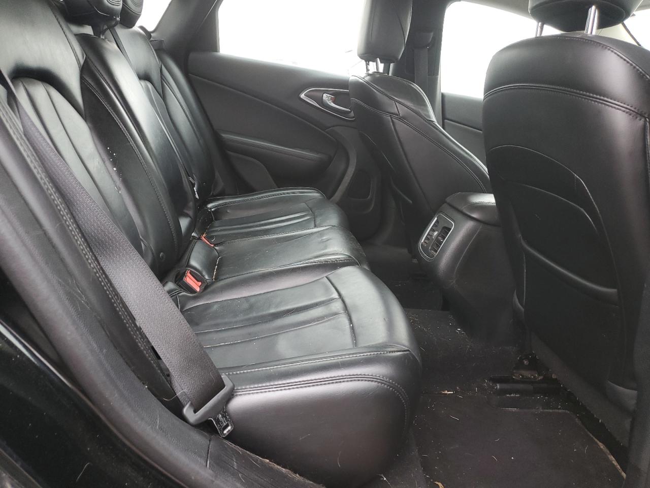 2016 Chrysler 200 C VIN: 1C3CCCCG2GN187399 Lot: 92951915