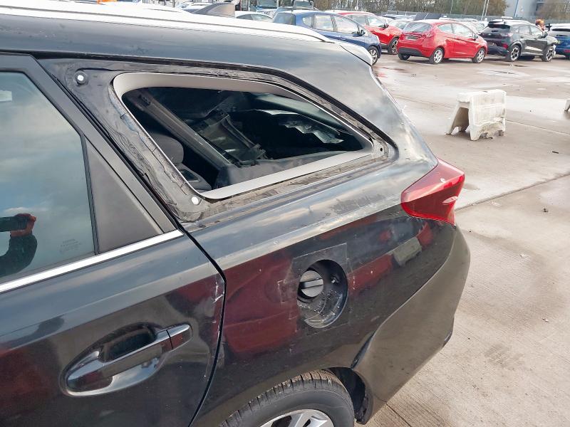 2015 TOYOTA AURIS 1.6 D-4D BUSINESS EDITION 5DR