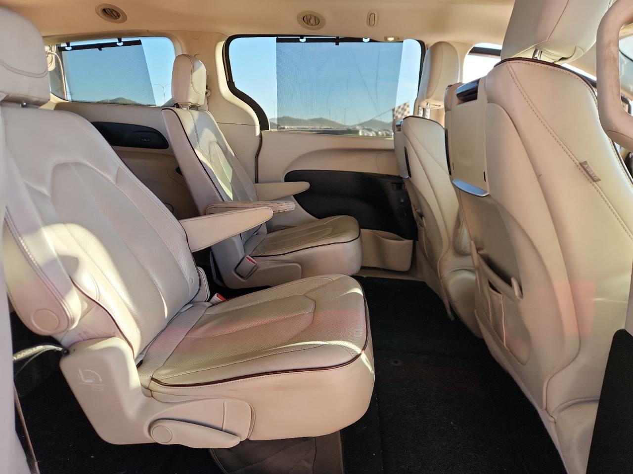 2017 Chrysler Pacifica Limited VIN: 2C4RC1GG2HR537560 Lot: 91414675