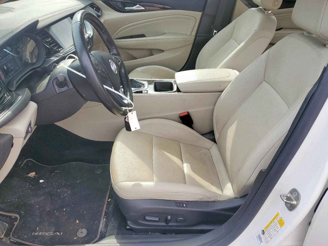 2019 Buick Regal Essence VIN: W04GP6SXXK1035286 Lot: 93632635