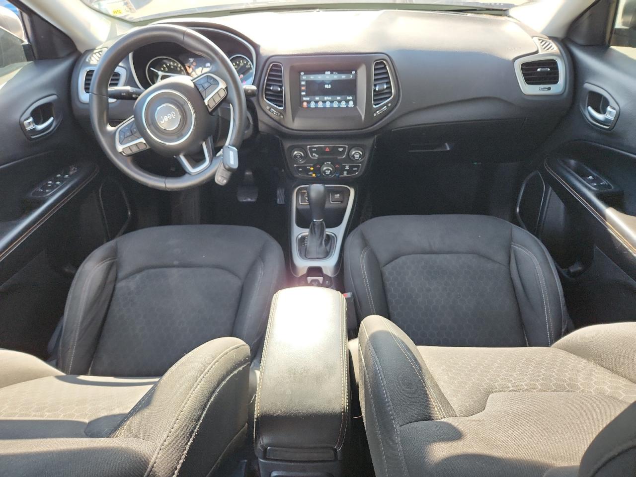 2018 Jeep Compass Sport VIN: 3C4NJCAB6JT136920 Lot: 93070735