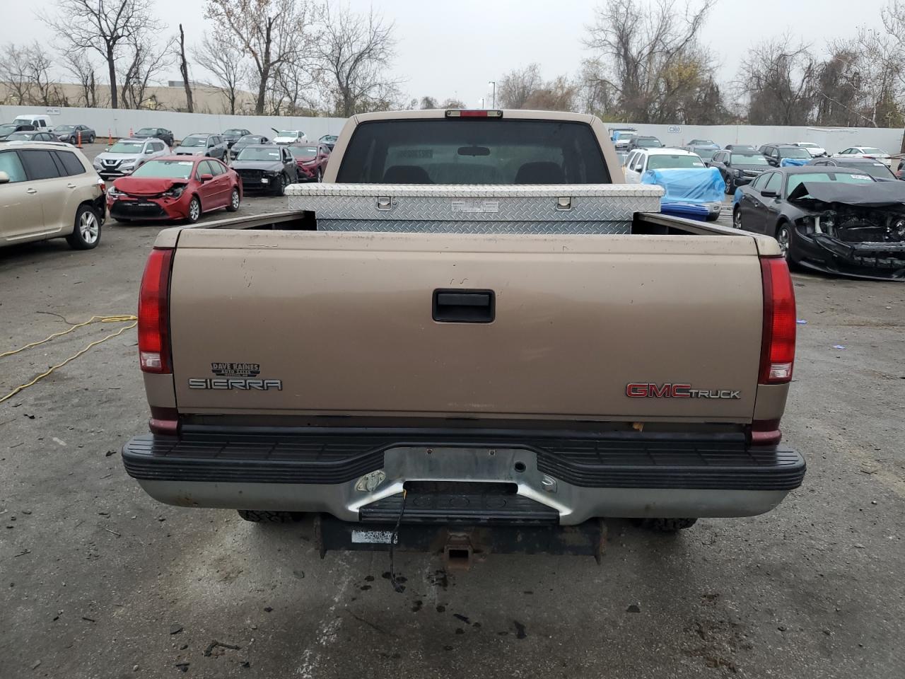 1997 GMC Sierra K1500 VIN: 2GTEK19R7V1570189 Lot: 92730255