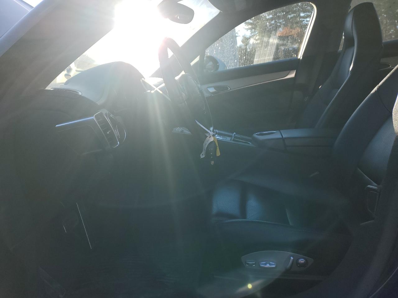 2015 Porsche Panamera 2 VIN: WP0AA2A70FL003464 Lot: 92931595