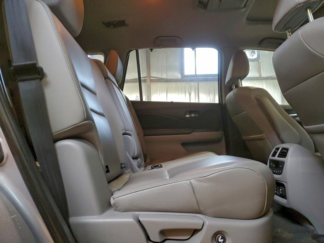 2016 Honda Pilot Exl VIN: 5FNYF6H81GB504180 Lot: 94635075