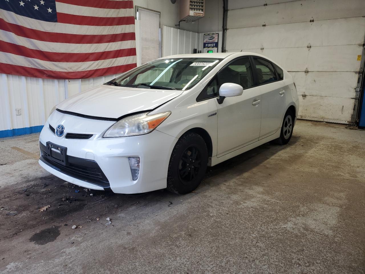 JTDKN3DU1D5601631 TOYOTA PRIUS Photo 1