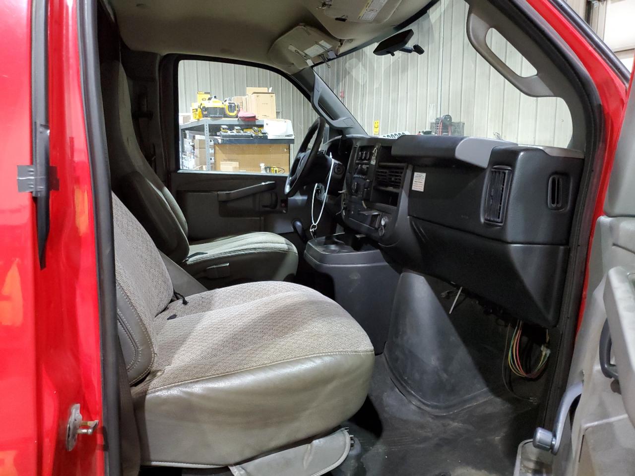 2016 Chevrolet Express G3500 Delivery Truck VIN: 1GB0GRFG2G1220477 Lot: 90689605