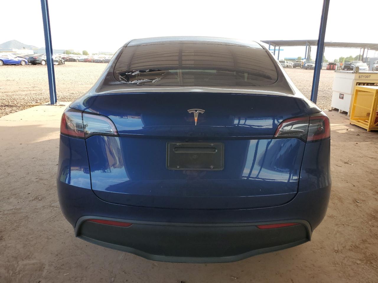 2024 Tesla Model Y VIN: 7SAYGDED0RF114874 Lot: 92226465