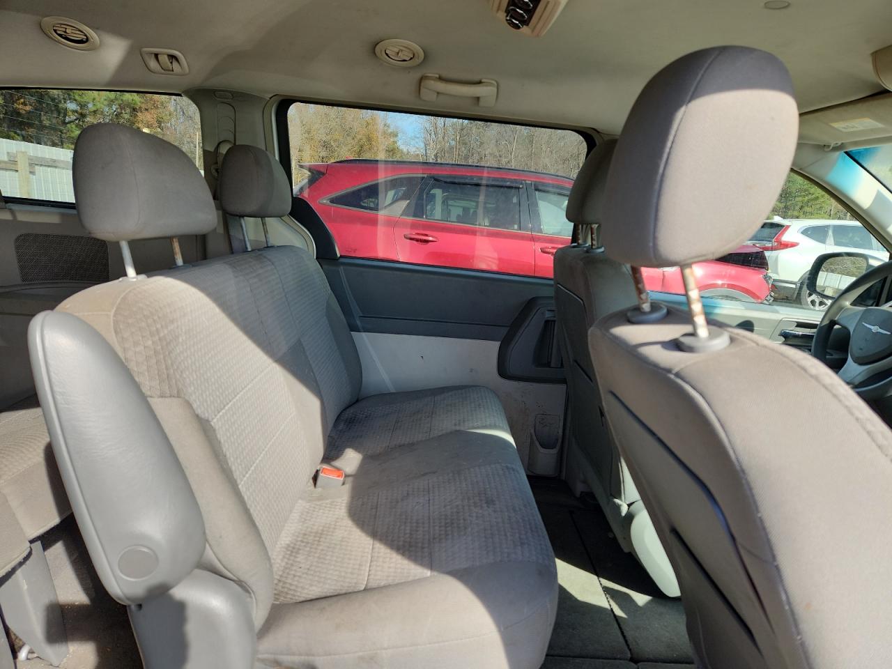 2008 Chrysler Town & Country Lx VIN: 2A8HR44H28R727571 Lot: 92675245