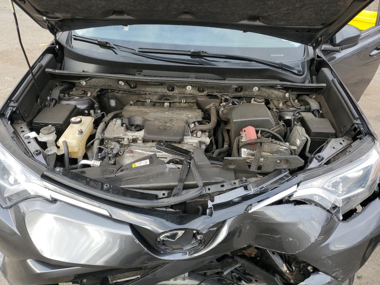 2018 Toyota Rav4 Le VIN: JTMBFREV4JJ218034 Lot: 92958815