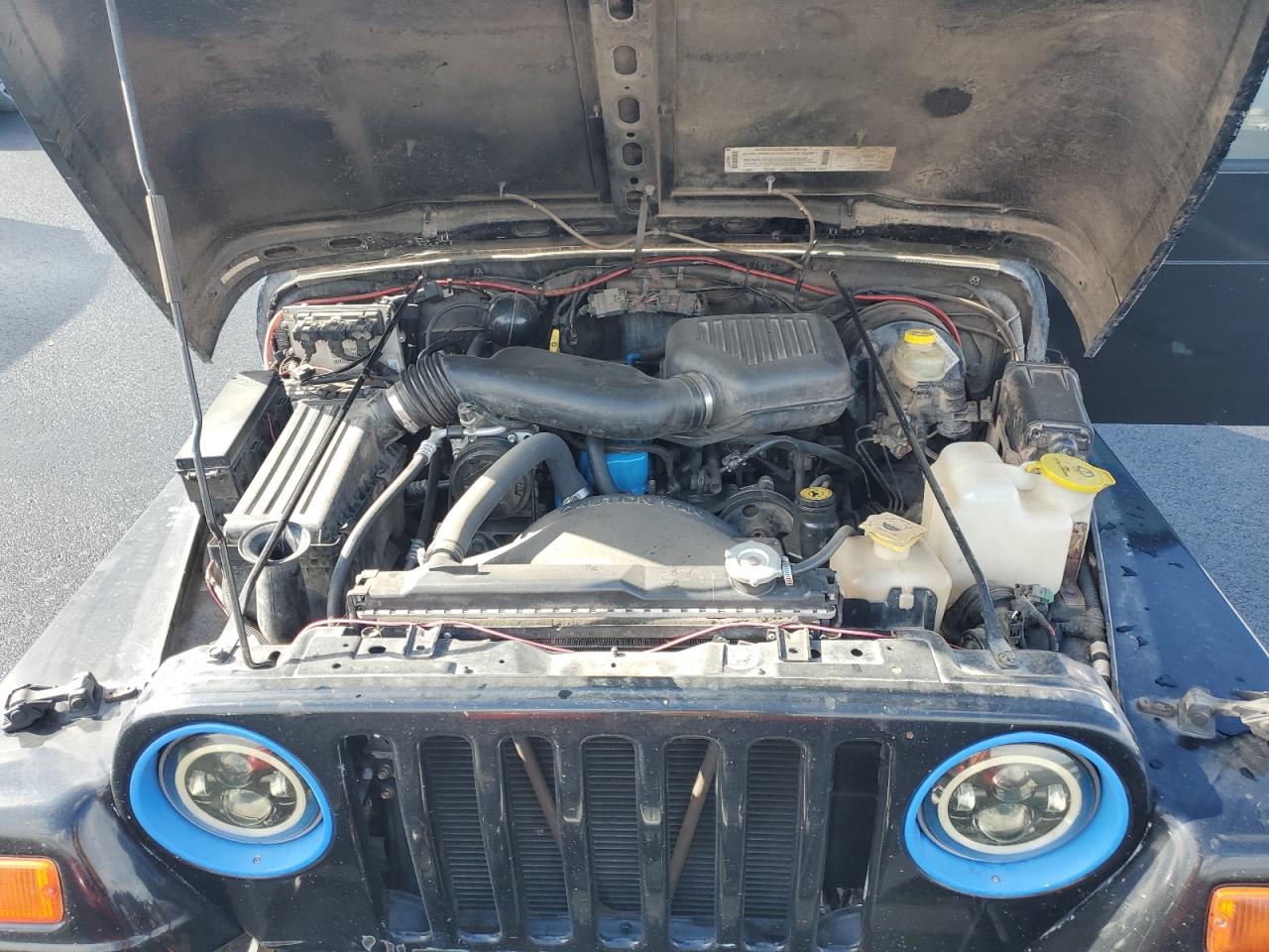 2000 Jeep Wrangler / Tj Se VIN: 1J4FA29P5YP742801 Lot: 92732765